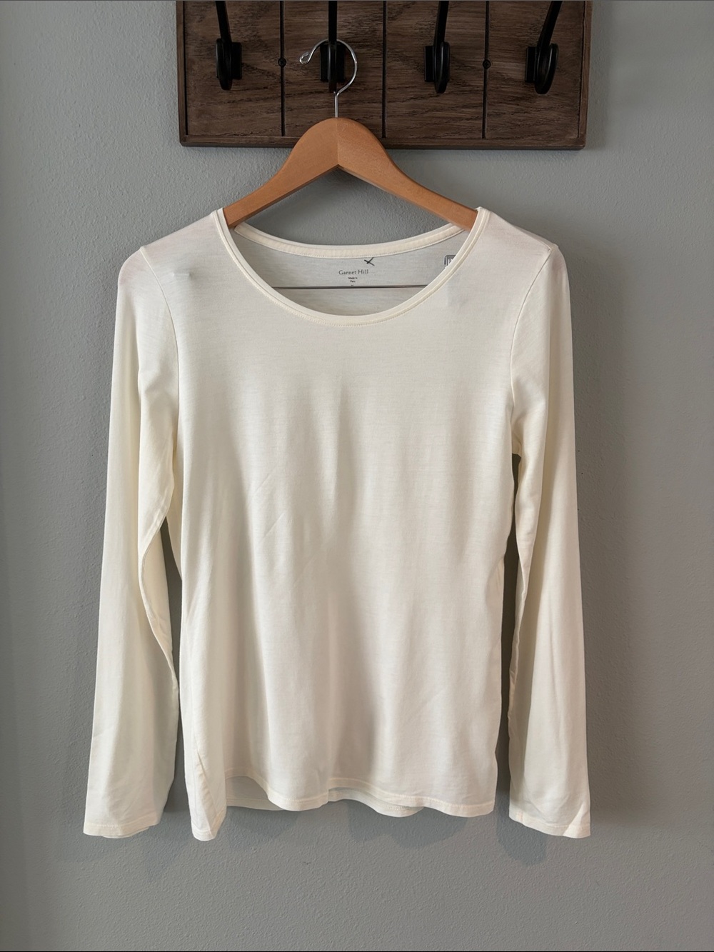 Garnet Hill The Essential Long Sleeve Crewneck Top - Cream M